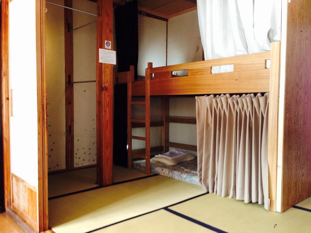 Guest House Yamashita-Ya Nanto Екстер'єр фото
