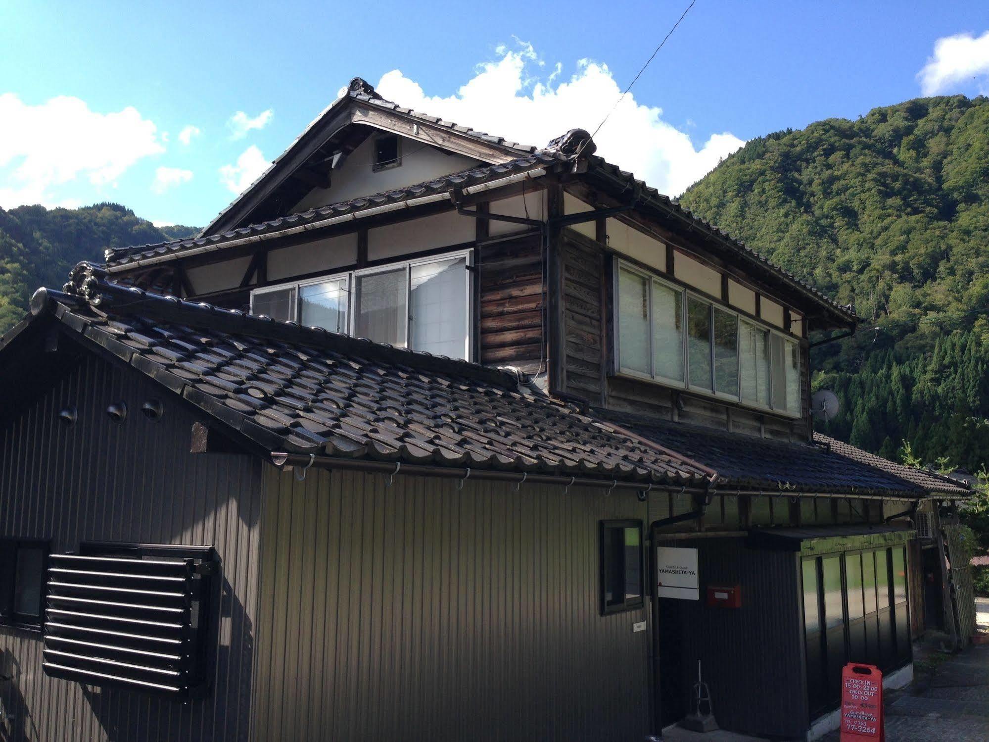 Guest House Yamashita-Ya Nanto Екстер'єр фото