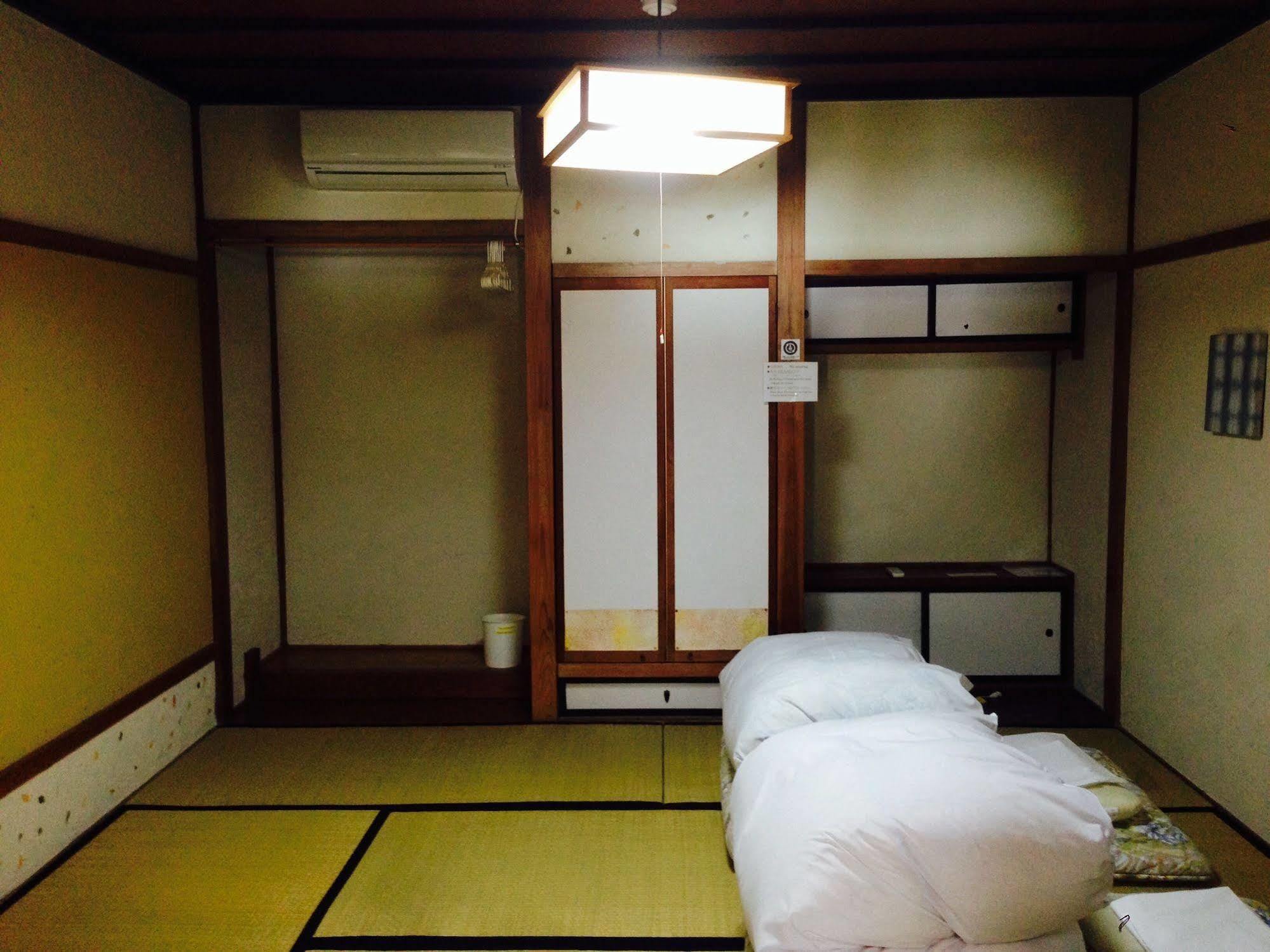 Guest House Yamashita-Ya Nanto Екстер'єр фото
